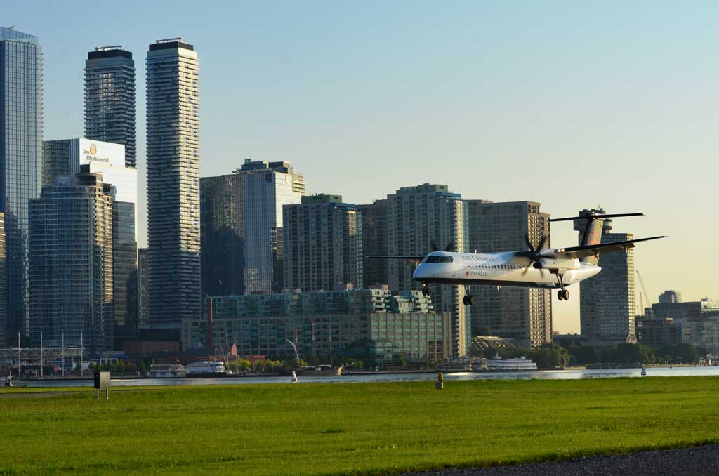 Billy-Bishop-Airport-(10)